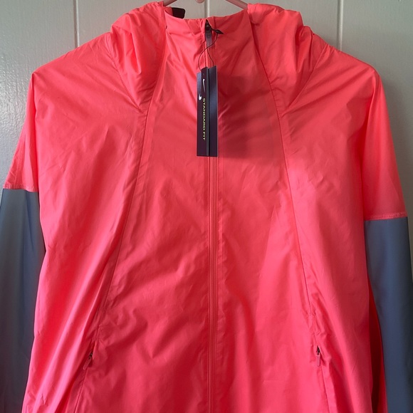 NIKE RUN DIVISION FLASH JACKET Women’s Sz M. NWT. - Picture 4 of 13